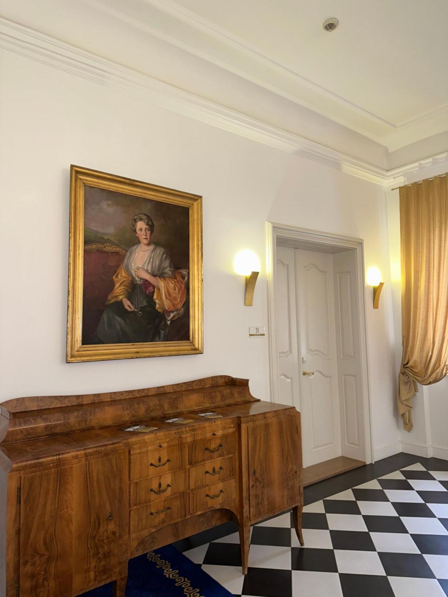 Art Hotel Kastiel Tomasov Exterior photo
