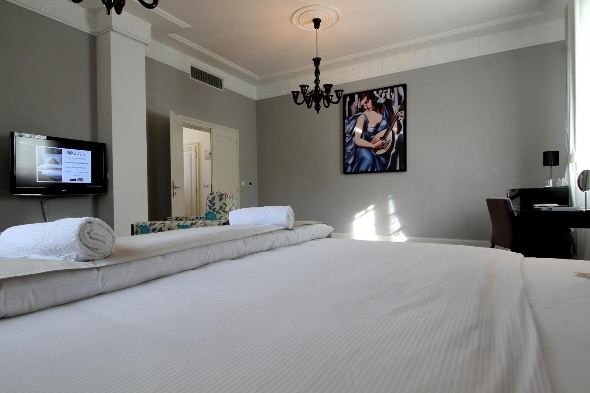 Art Hotel Kastiel Tomasov Room photo